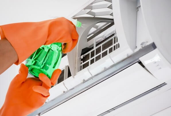 El mantenimiento regular de los equipos de aire acondicionado residenciales es la clave para lograr la máxima vida útil, además de cuidar la salud de sus residentes.